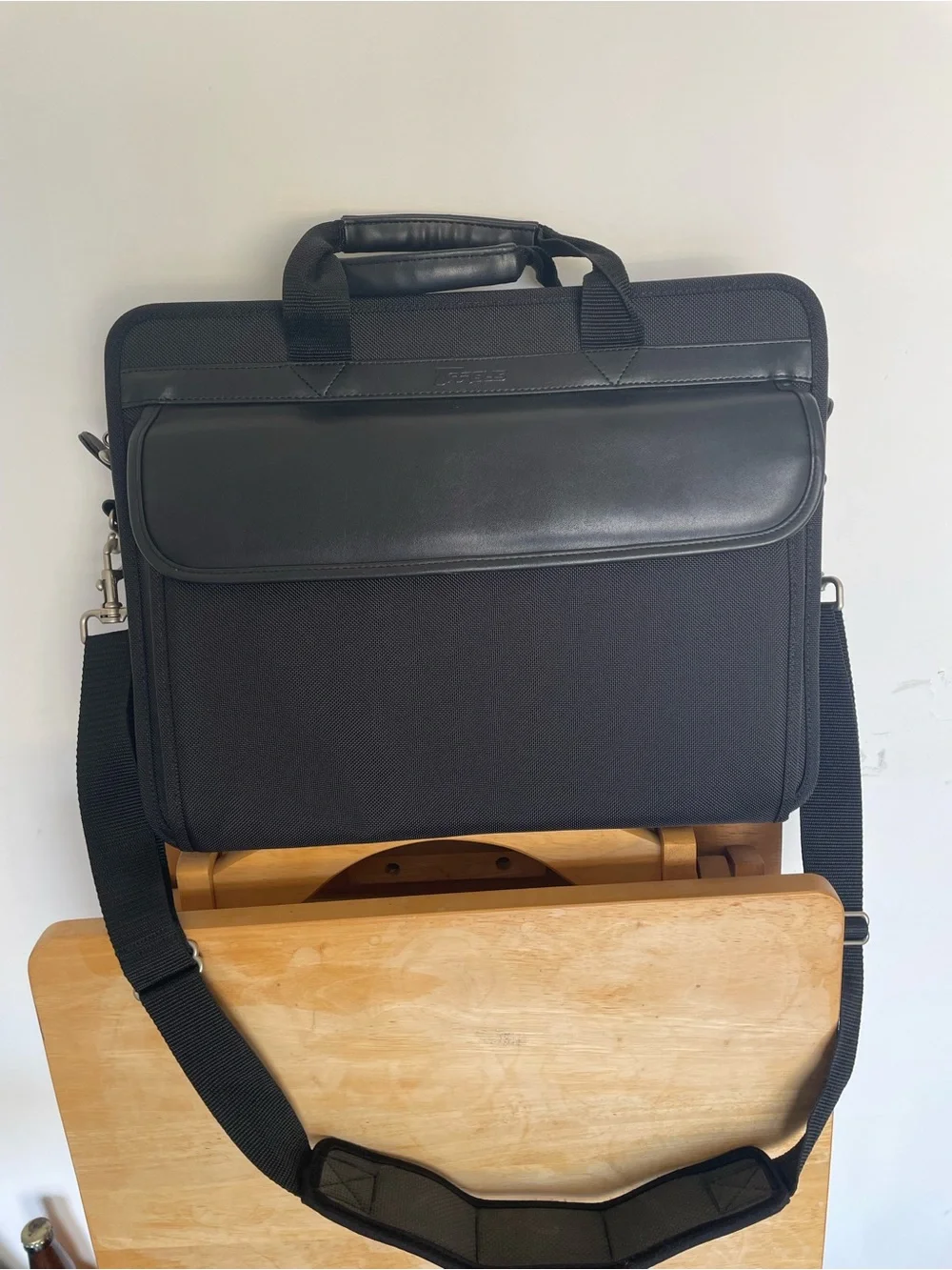 Black Targum Laptop & Briefcase - Professional Shoulder Bag W Adj Strap